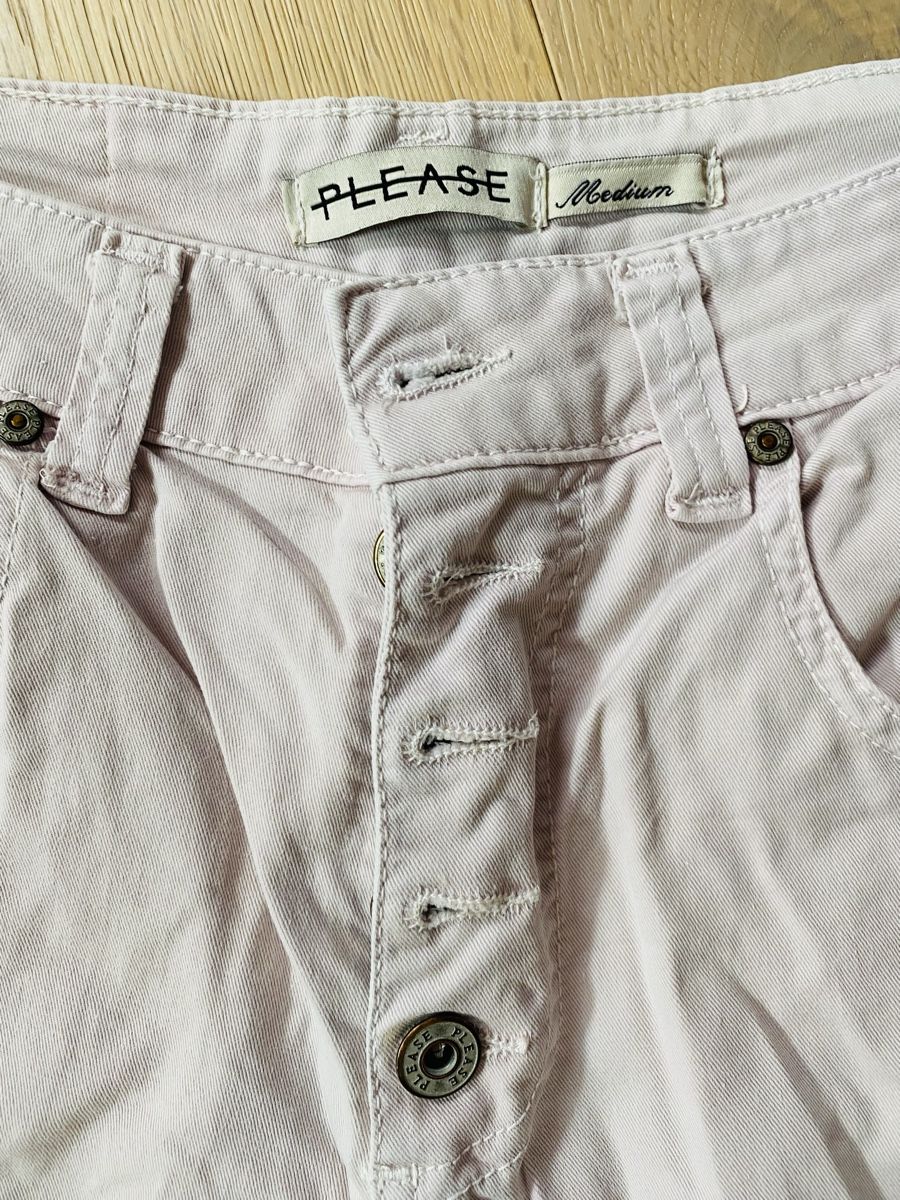Please Jeans Pantaloni: PLEASE Shorts – Usato da Winterthur venduto da Jacca 1