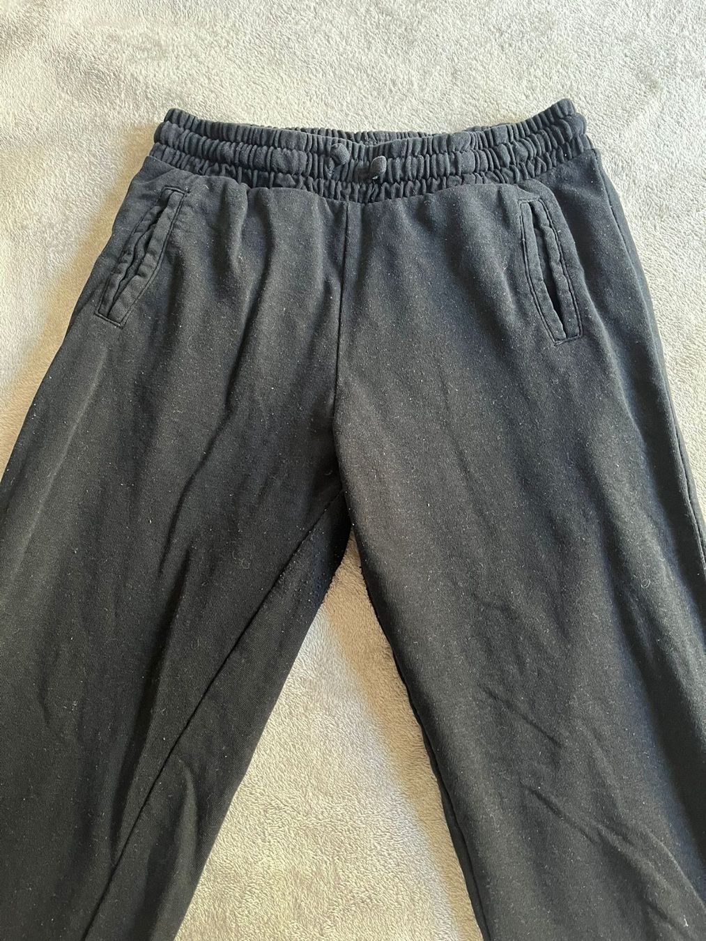 C&A Pantaloni: Pantalon de jogging noir confortable - Taille S – Usato da Sion venduto da Kitty_Kat
