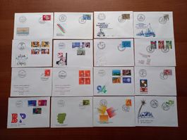 12 FDC 1er jour + 4 enveloppes commémoratives