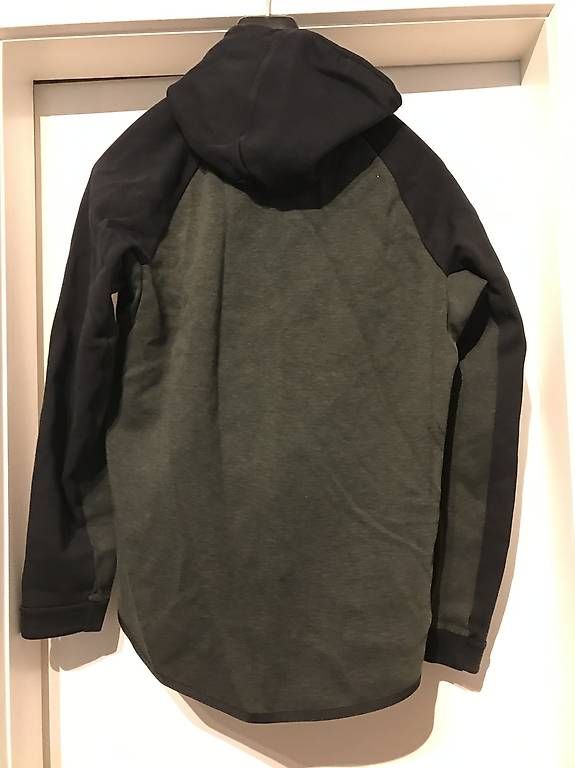 Nike Jacken: Veste NIKE techfleece verte noire M – Gebraucht aus Muri b. Bern von Saldayann 1