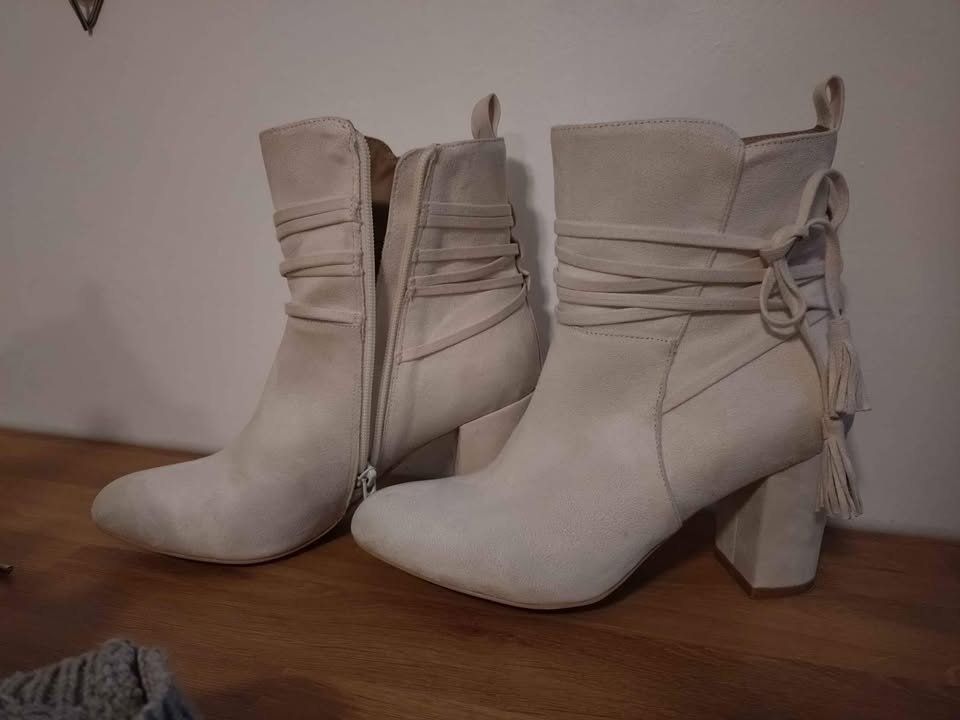 Lascana Scarpe da donna: Bottines à talons – Usato da Domdidier venduto da morgs01 1
