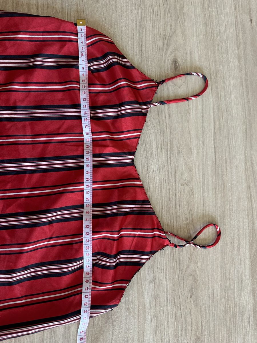 Top: Haut rouge à rayures – Usato da Lausanne venduto da sou_w9bl 2