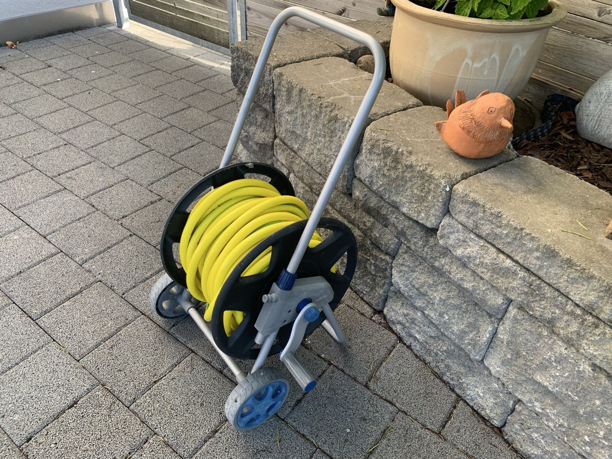 Tubi & Tubi flessibili: Gartenschlauch mit Wagen – Usato da Vogelsang AG venduto da compa64