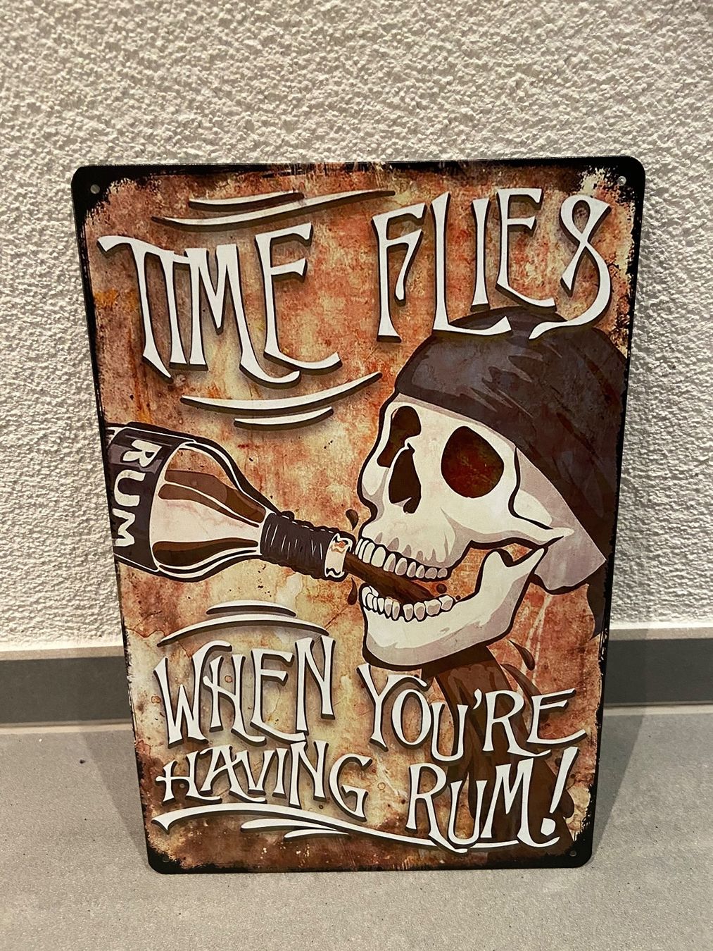 Schilder: RUM Time Flie & When You Re Having Rum !!!!  NEU – Neu und originalverpackt aus Seon von Aaargauer01 2