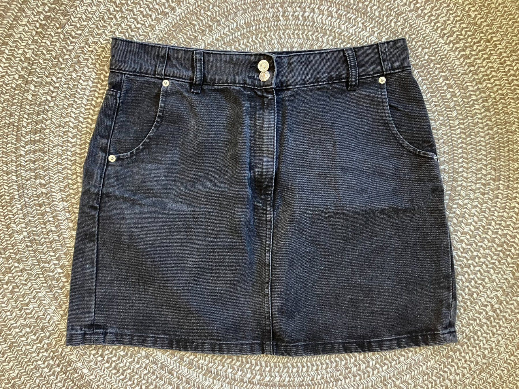Mango Jupes: 2 x Mango Jeansjupe Gr.XL – D'occasion à Laupen ZH par kar_lfz6