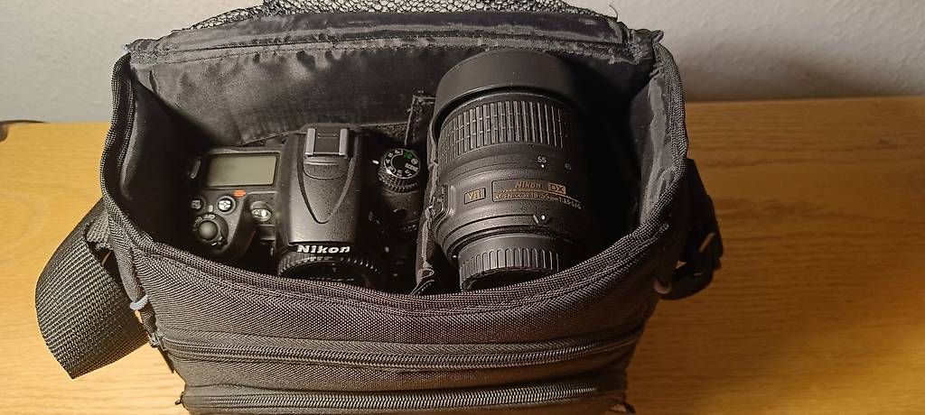 Fotocamera: Nikon d 7000 mit viel Zubehör – Usato da basel venduto da lin_5kqf 4