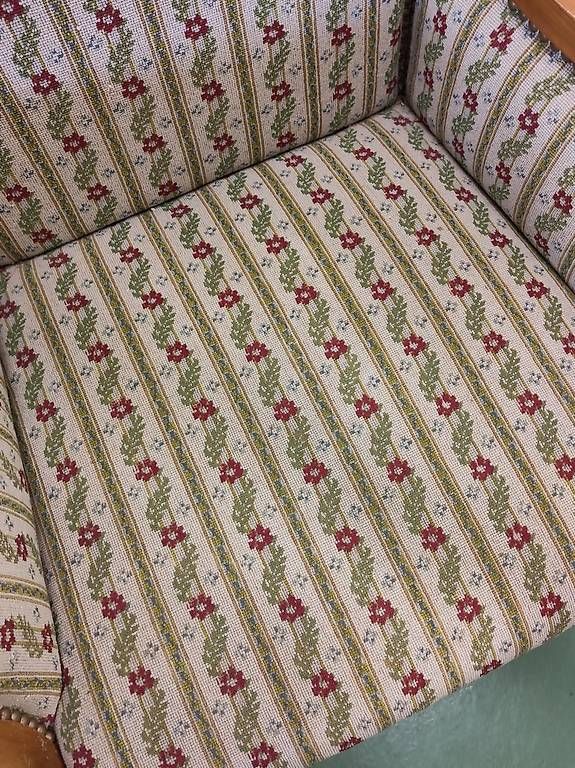 Sessel: Antike Sessel - Set rote Blumenmuster – Gebraucht aus Pratteln von Cartonsducoeur_bl 2