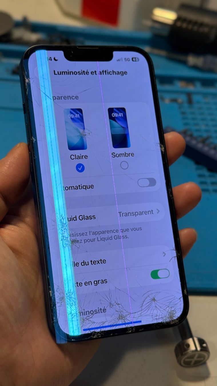 Apple Telefoni cellulari / Smartphones: Écran original iPhone 14 partiellement abîmé – Difettoso da Morges venduto da DA-repa 9