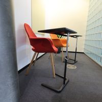 Vitra Organic Chair Sessel (Eames & Saarinen), Stoff Rot