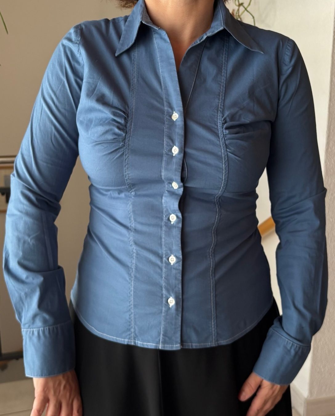 Blusen: Damenbluse in Blau, Gr.40, BRIEFVERSAND – Gebraucht aus Bassersdorf von TB01011