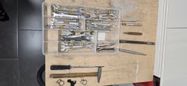 Werkzeug-Kiste, Hammer, Schraubenzieher, Schlüssel SET