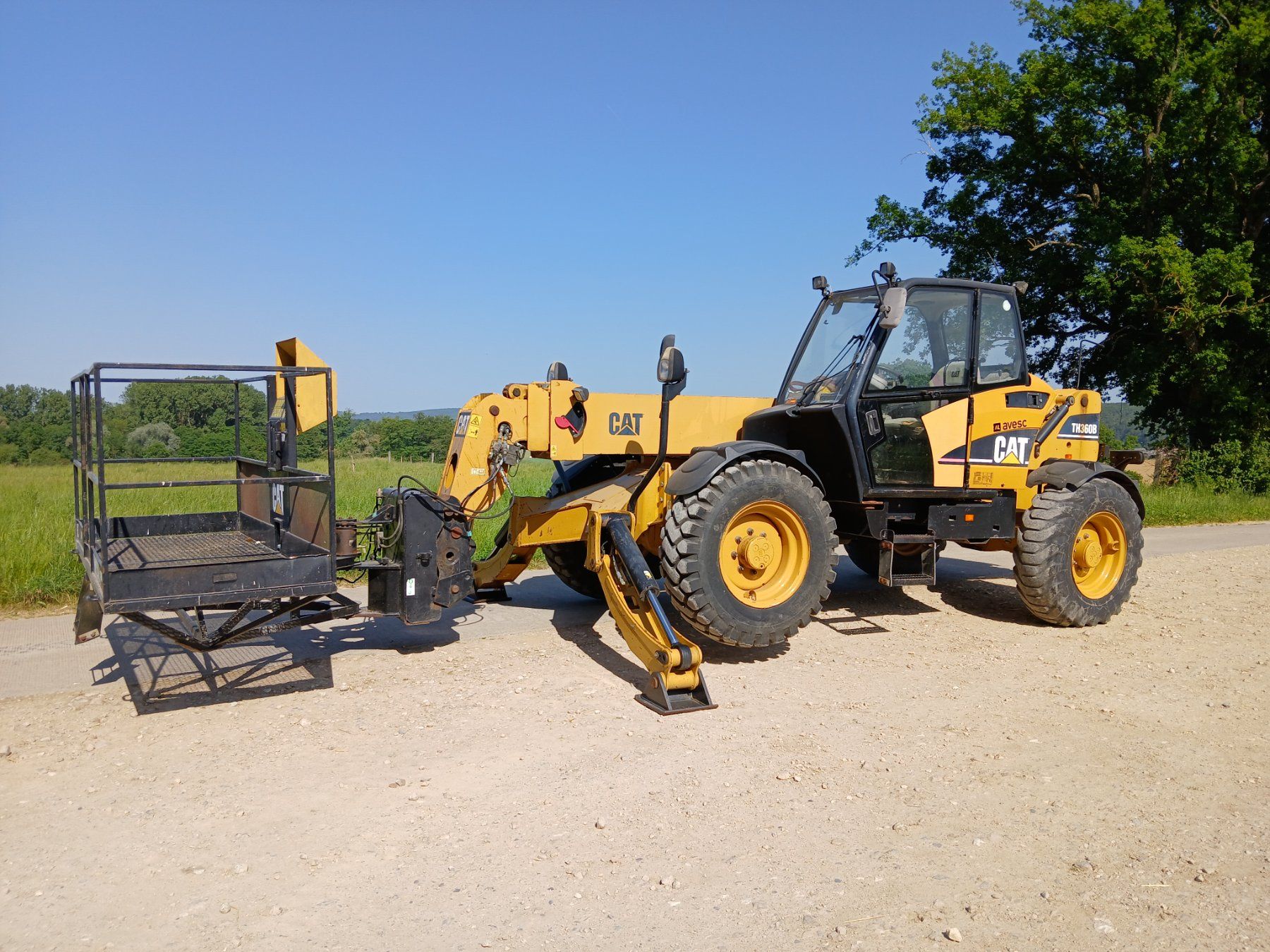 Tutte le macchine: CAT TH360B chargeur téléscopique Caterpillar – Usato da Vendlincourt venduto da Moserre 1
