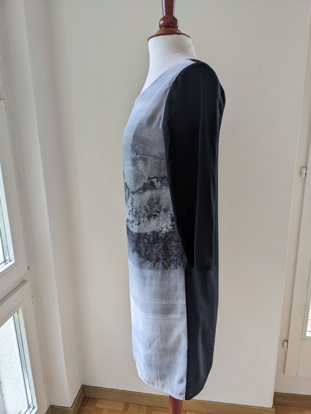 H&M Kleider: H&M schwarz graues Kleid Gr. 36 – Gebraucht aus Lengnau AG von Nathi88 4