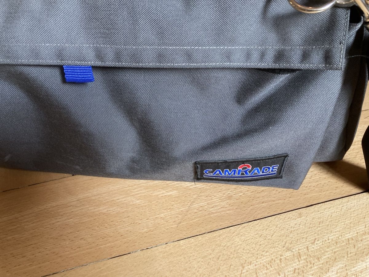 Red Caméscopes: RED DSMC Base Production Pack + Shoulder Mount – D'occasion à Zürich par rie_dn6f 2