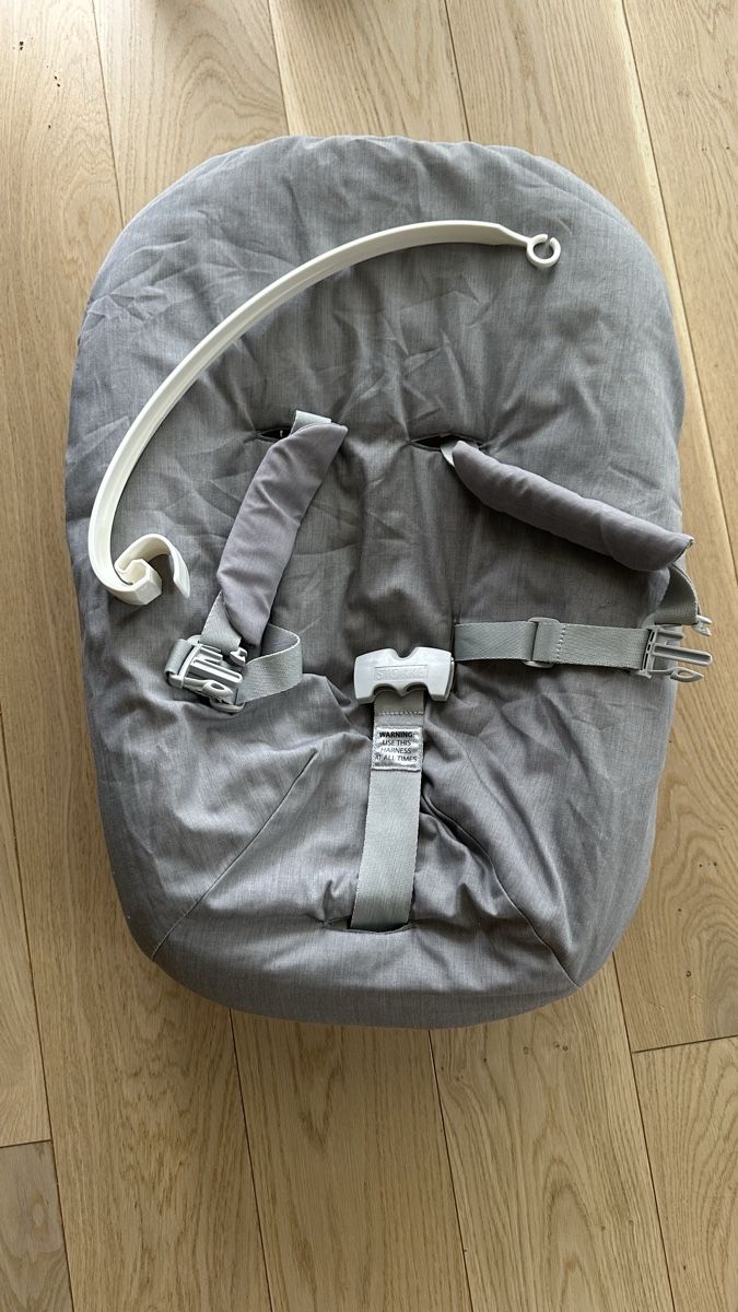 Stokke Seggioloni: Stokke Tripp Trapp Newborn Set - Grey – Usato da Troinex venduto da AnnaAbanin 1