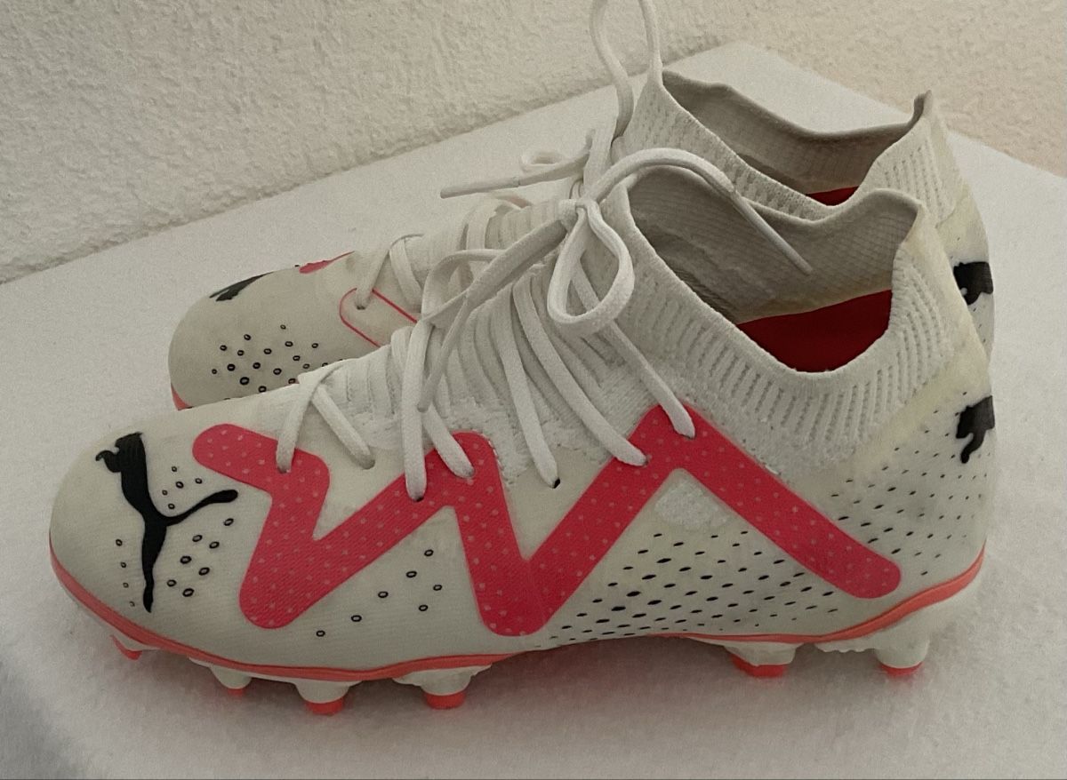 Puma Scarpe per ragazzi: Puma chaussures de foot – Usato da Corseaux venduto da Mililaforet75 2