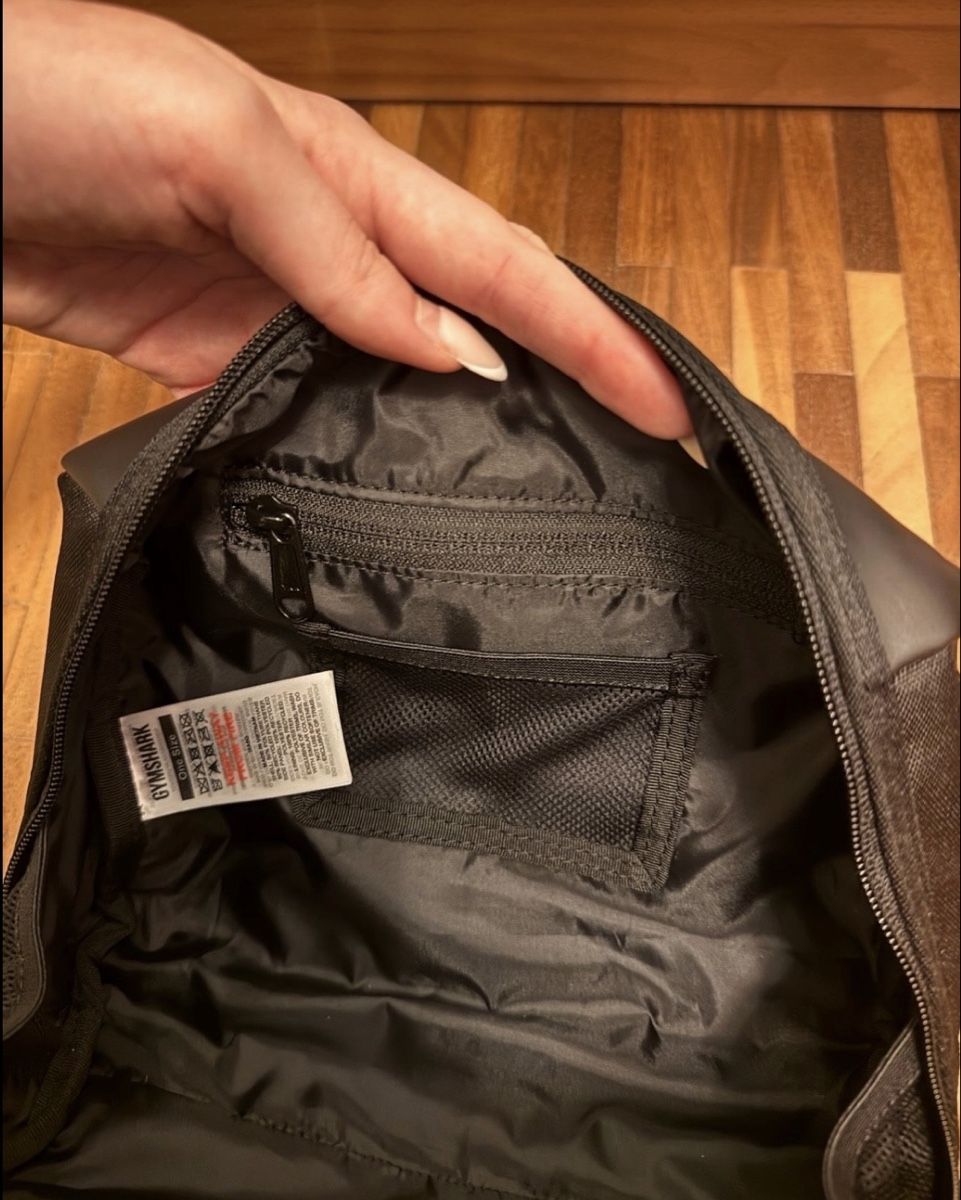 Gymshark Borse: Gymshark Everyday Mini Holdall Tasche Schwarz  – Nuovo (secondo la descrizione) da Winterthur venduto da chiaraelisa93 2