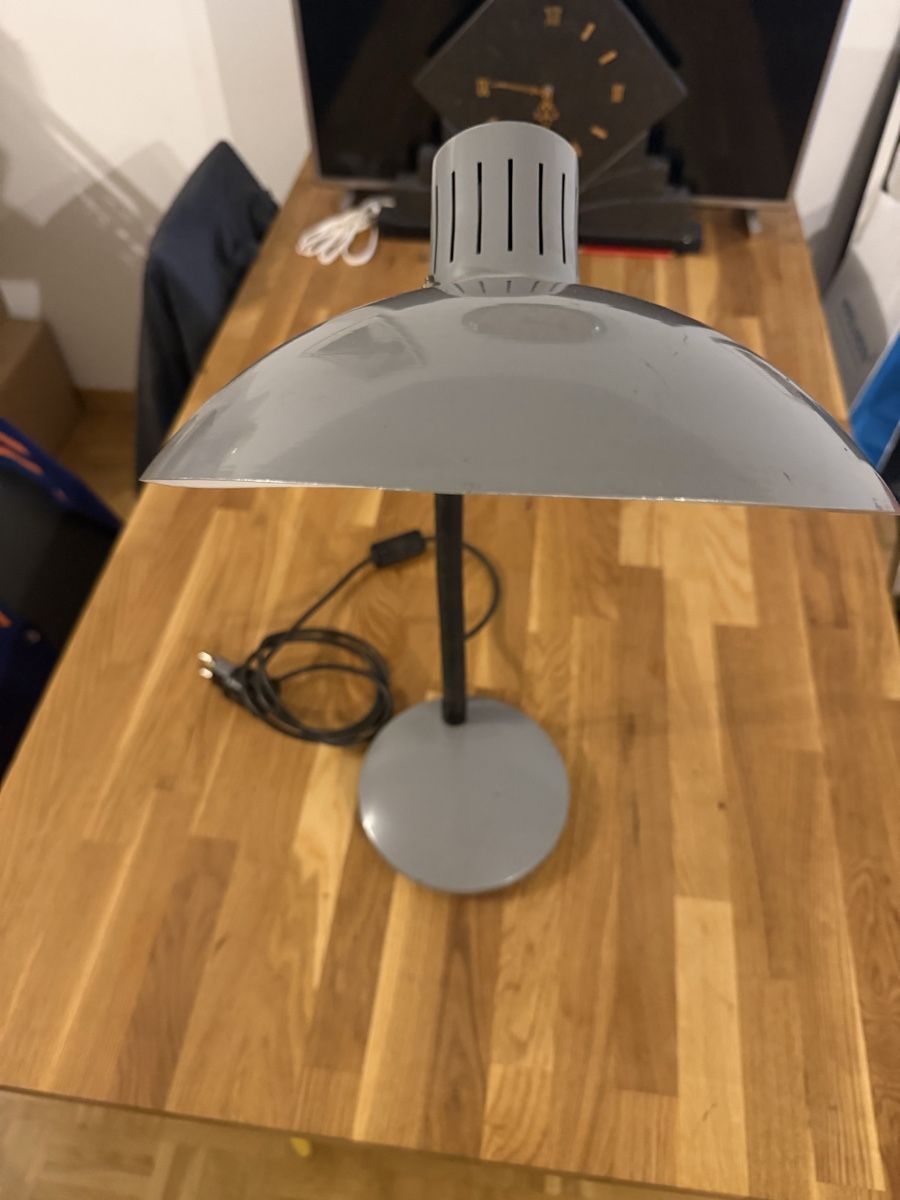 Lampes: Lampe de bureau vintage – D'occasion à Brügg BE par traindenuit