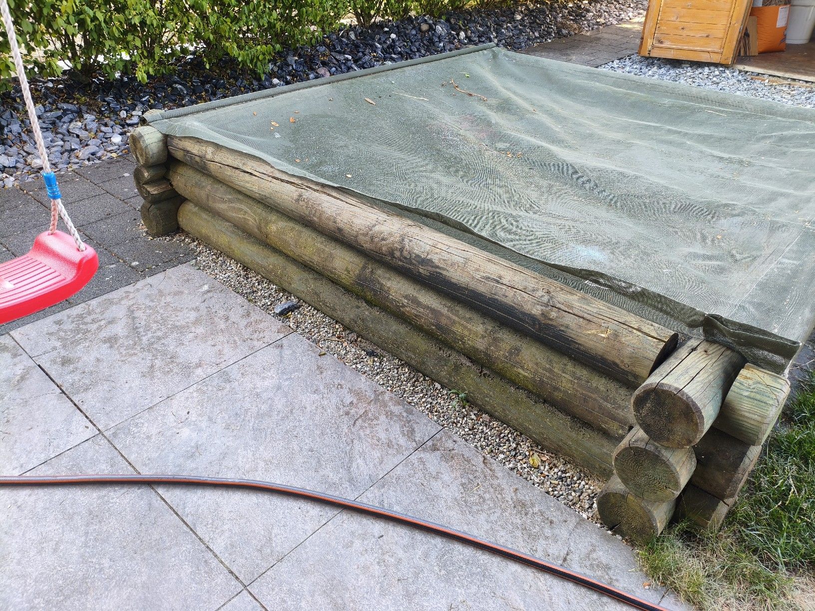 Sabbiera per bambini: Sandkasten Holzbalken mit Abdeckung gebraucht – Usato da Grosswangen venduto da sandro-e88 2