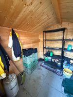 Gartenhaus aus Holz als Gerätehaus akzeptabler Zustand