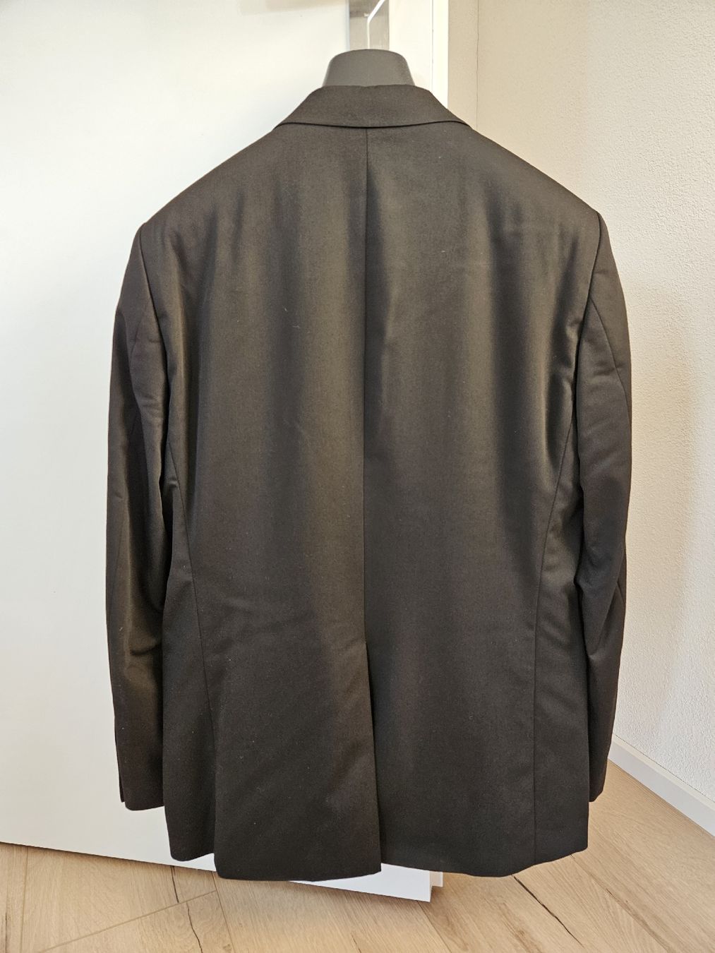 Completi: Herren Anzug Sarar – Usato da Hermetschwil-Staffeln venduto da Tamara1008 2