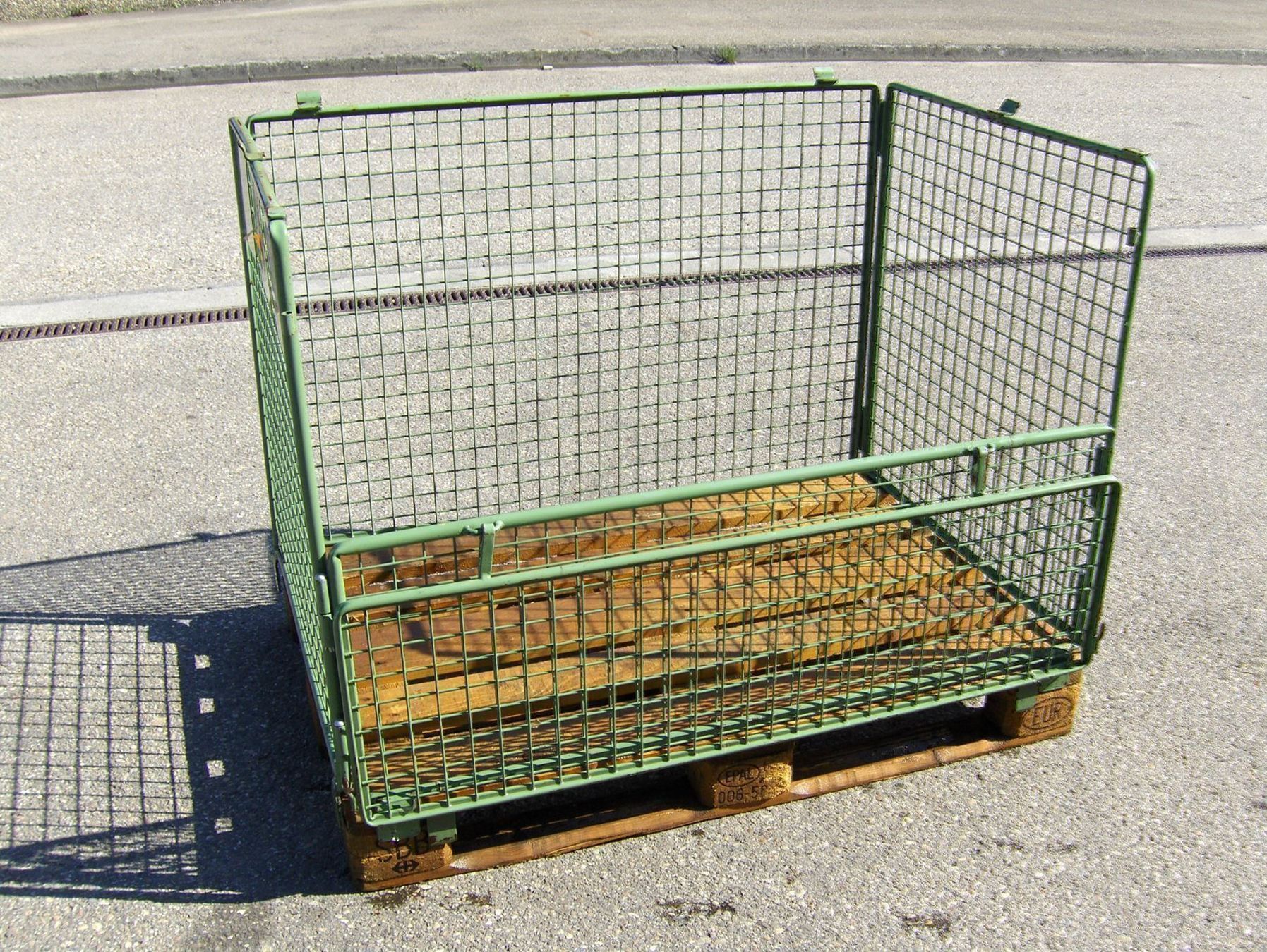 Palettes: Palettengitter, Gitterboxen – D'occasion à Altishofen par Werni73 1