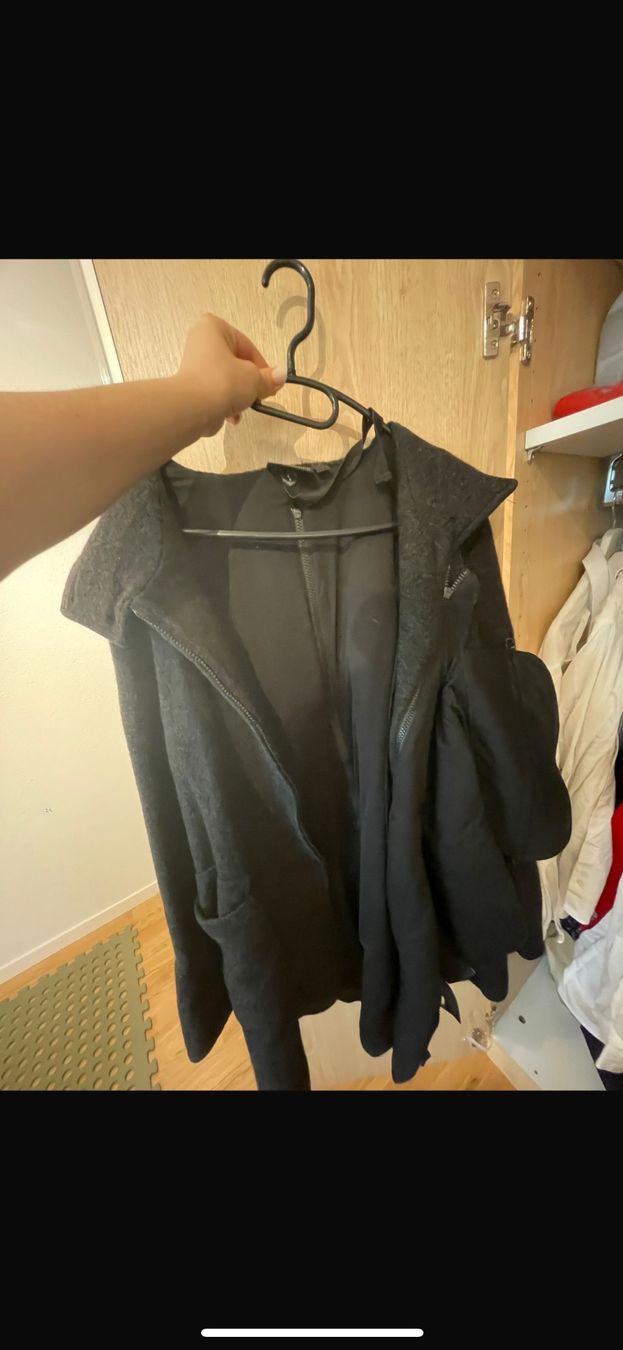Mamalila Jacken: Mamalila Wollwalk Tragejacke M – Gebraucht aus Uetikon am See von jules28