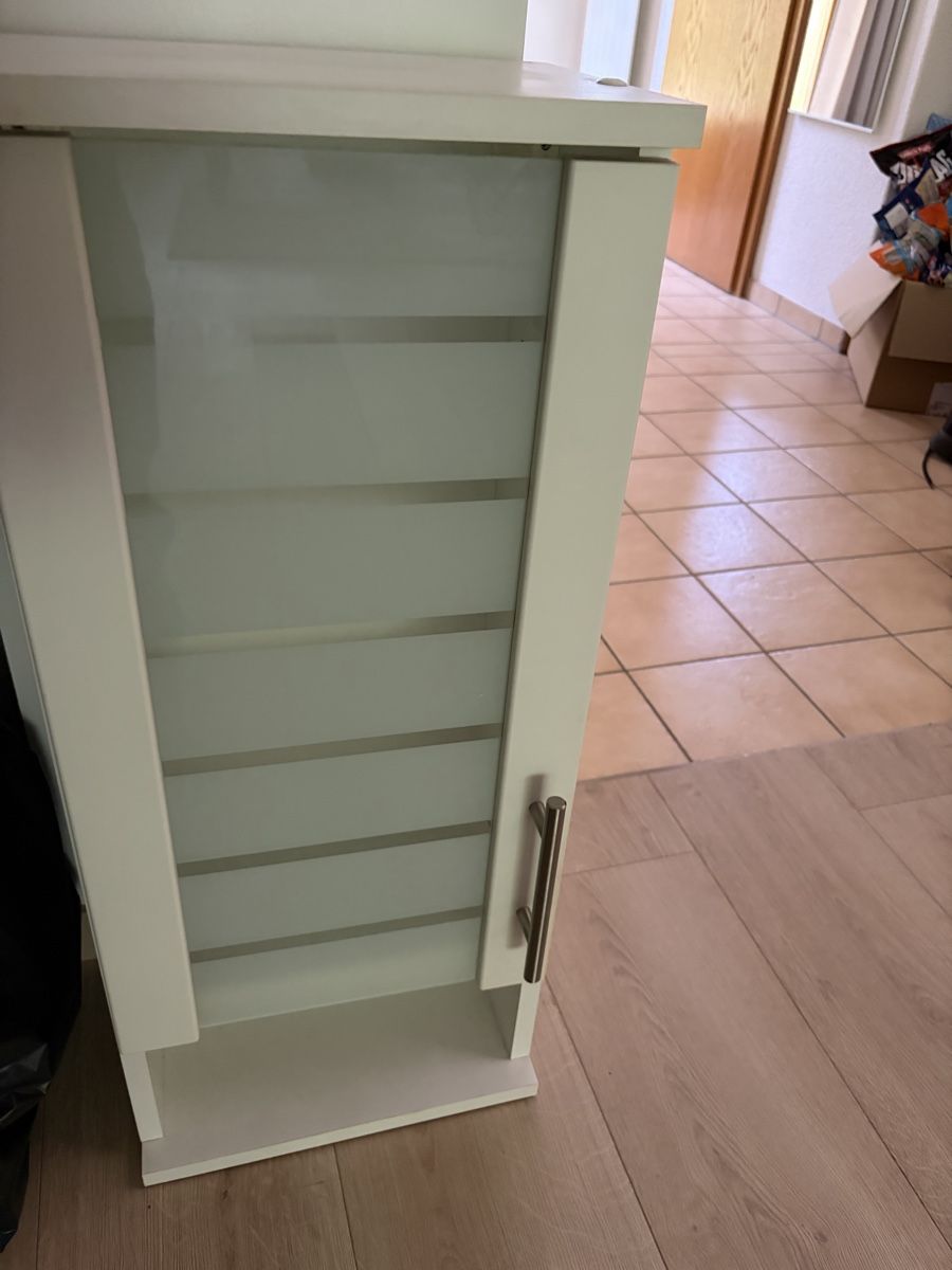 Armoires: Badezimmermöbel – D'occasion à Thun par Tico-Aleman 1
