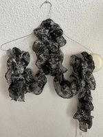 grauer Schal