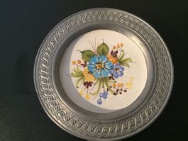 Zinnteller mit eingel. Porzellanteller