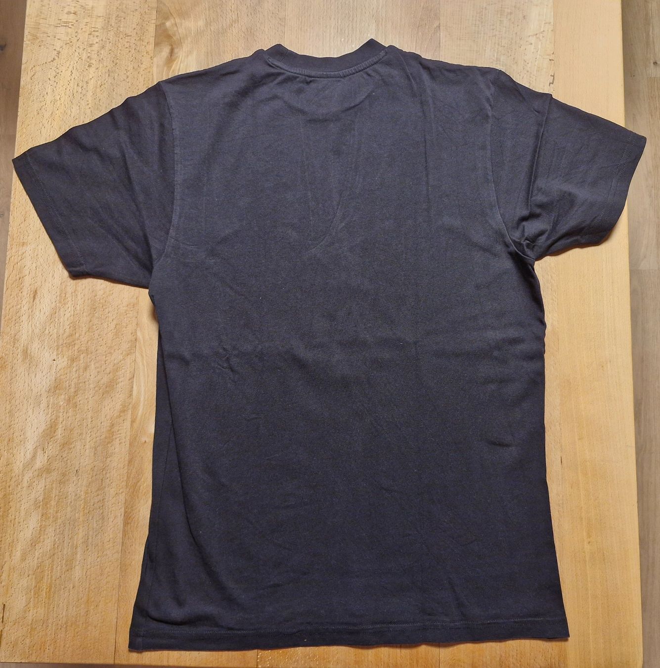 Helly Hansen T-Shirts: Herren T-Shirt Helly Hansen Grösse M/M schwarz – Gebraucht aus Wiesendangen von enbtracked 1