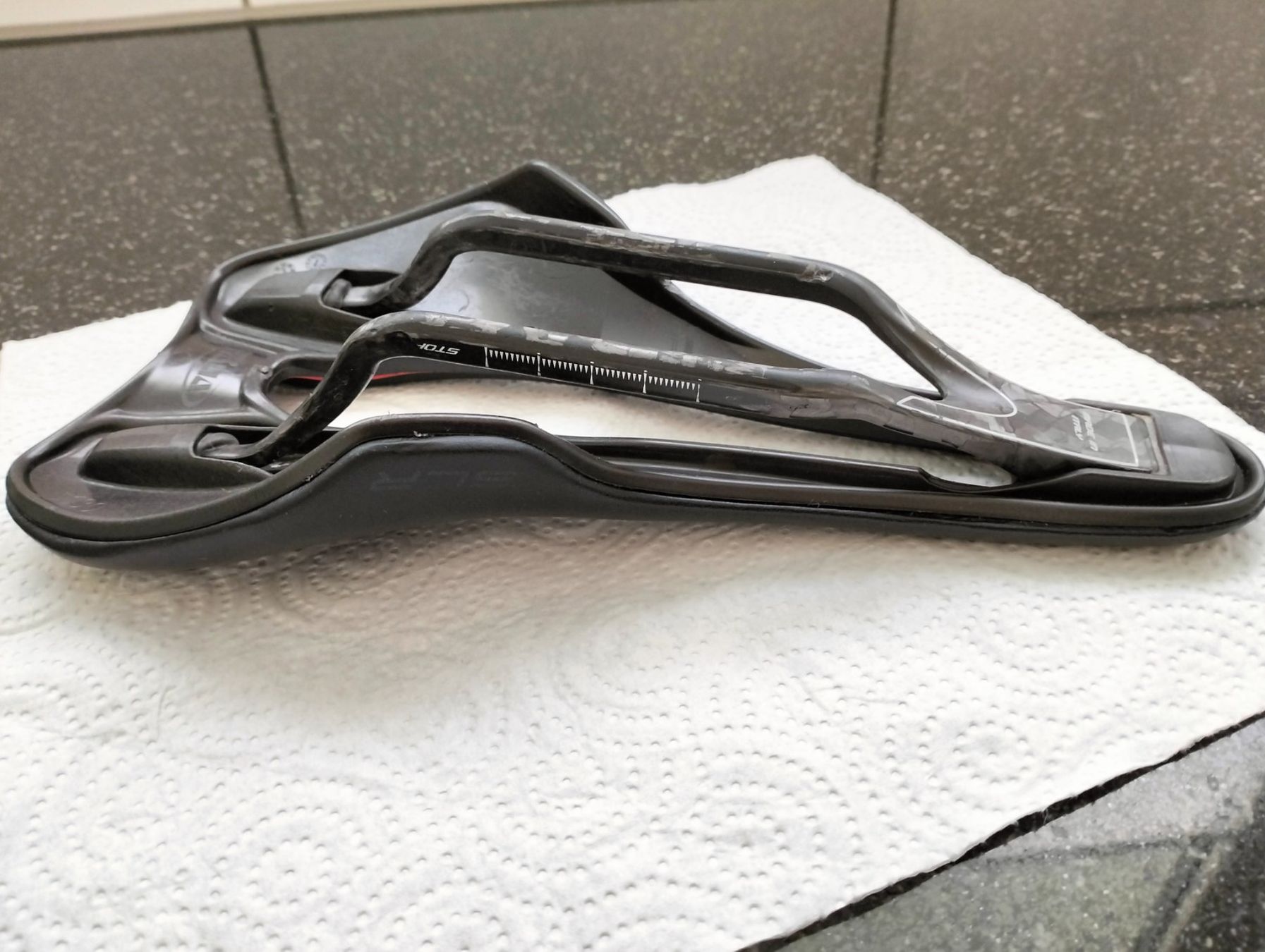 Selle Italia Pezzi di ricambio: SLR Boost Kit Carbonio Superflow (128g) – Usato da Uster venduto da KarlZH 8