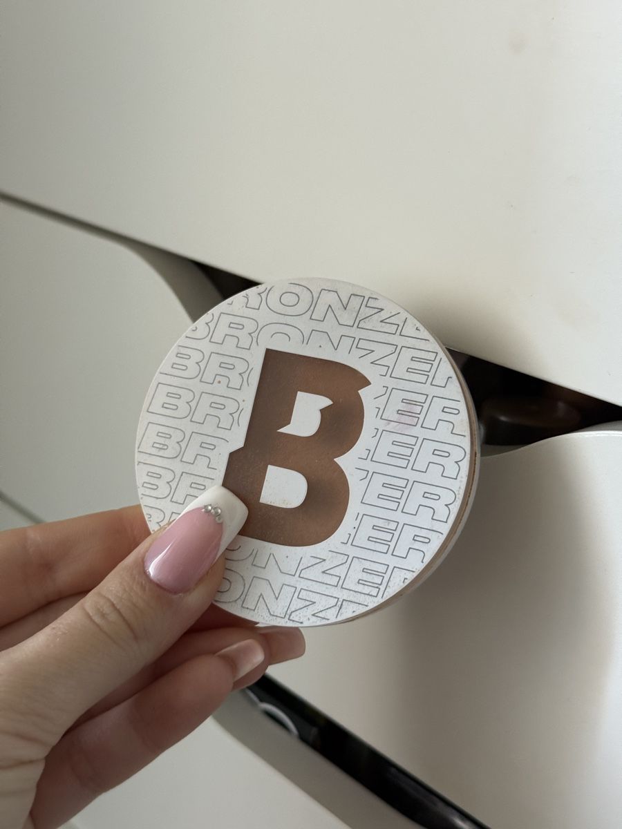 Make-up: Bronzer - Beauty Bay  – Usato da Chavannes-près-Renens venduto da elobrgs