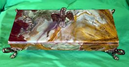 Dekorative Schatulle aus Naturstein mit Adlergriff–ca. 33cm