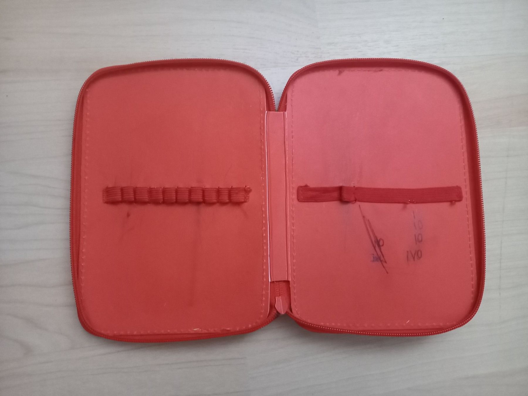 Schüler-Etuis: Etui – Gebraucht aus Rothenthurm von nbds 1