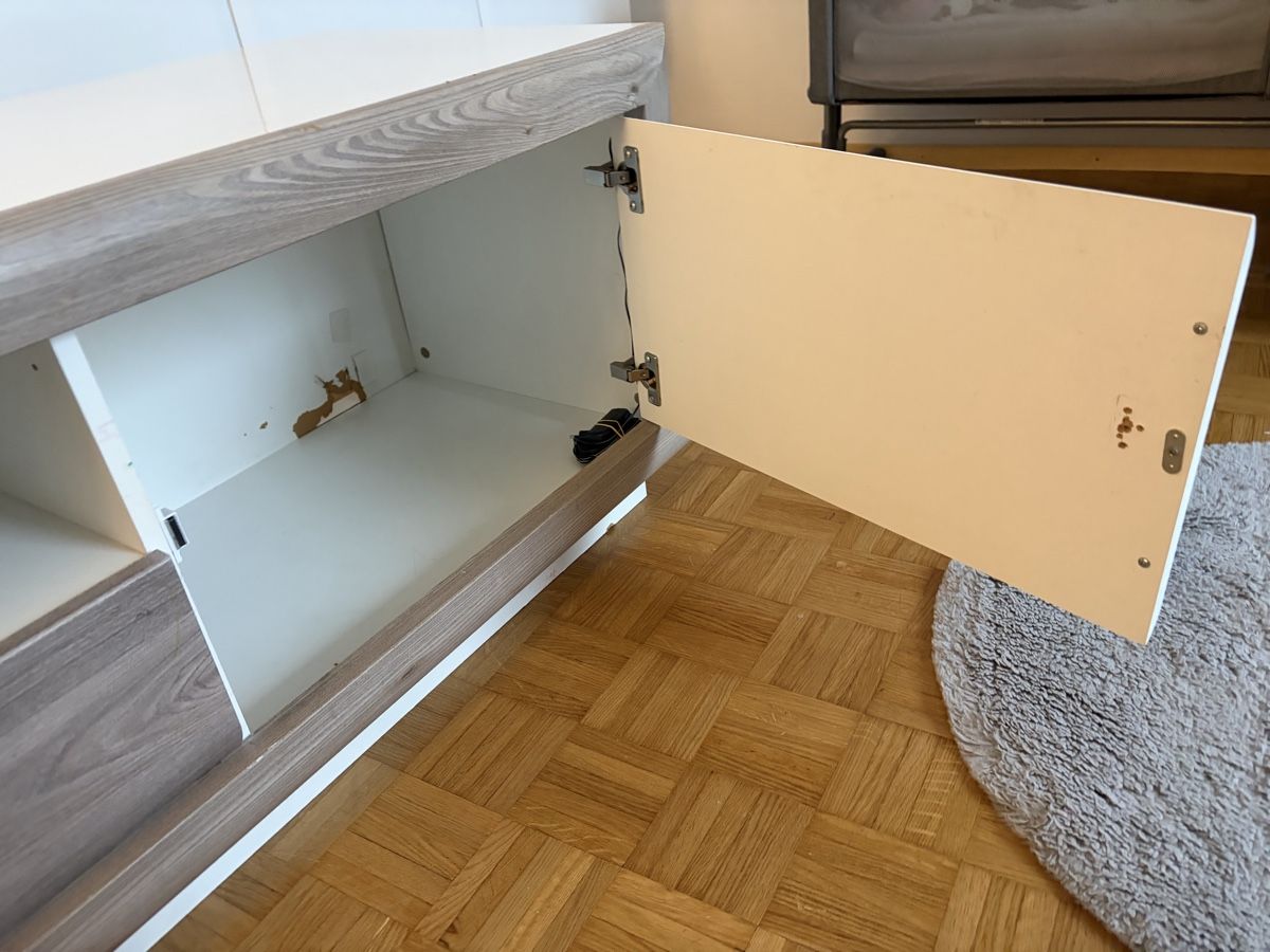 Conforama TV Möbel: Meuble tv avec un tiroir à code  – Gebraucht aus Le Lignon von Besmir2020 7