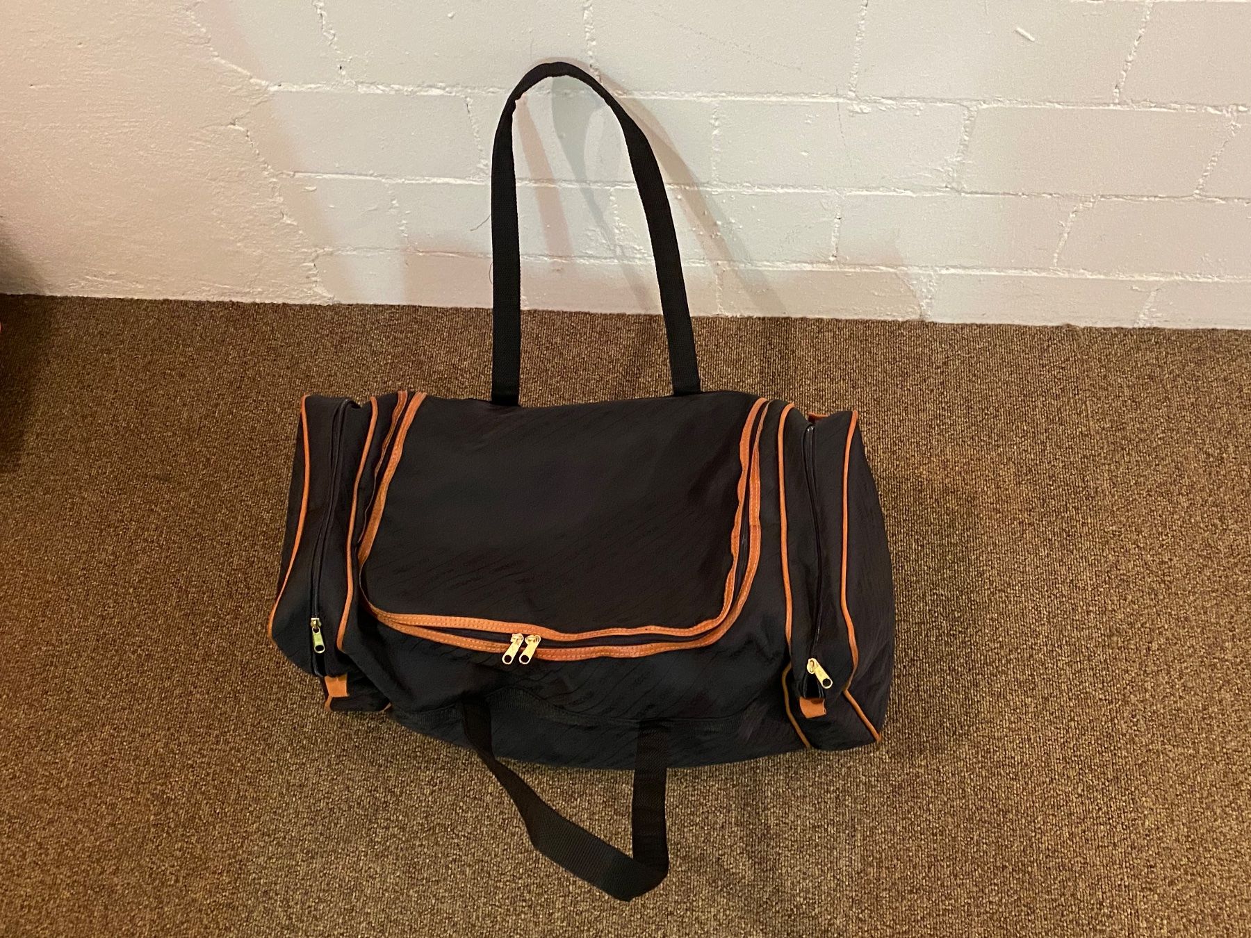 Borse: Grosse Reisetasche schwarz, L 60 cm, neu – Nuovo (secondo la descrizione) da Dietlikon venduto da sepiwaku 2