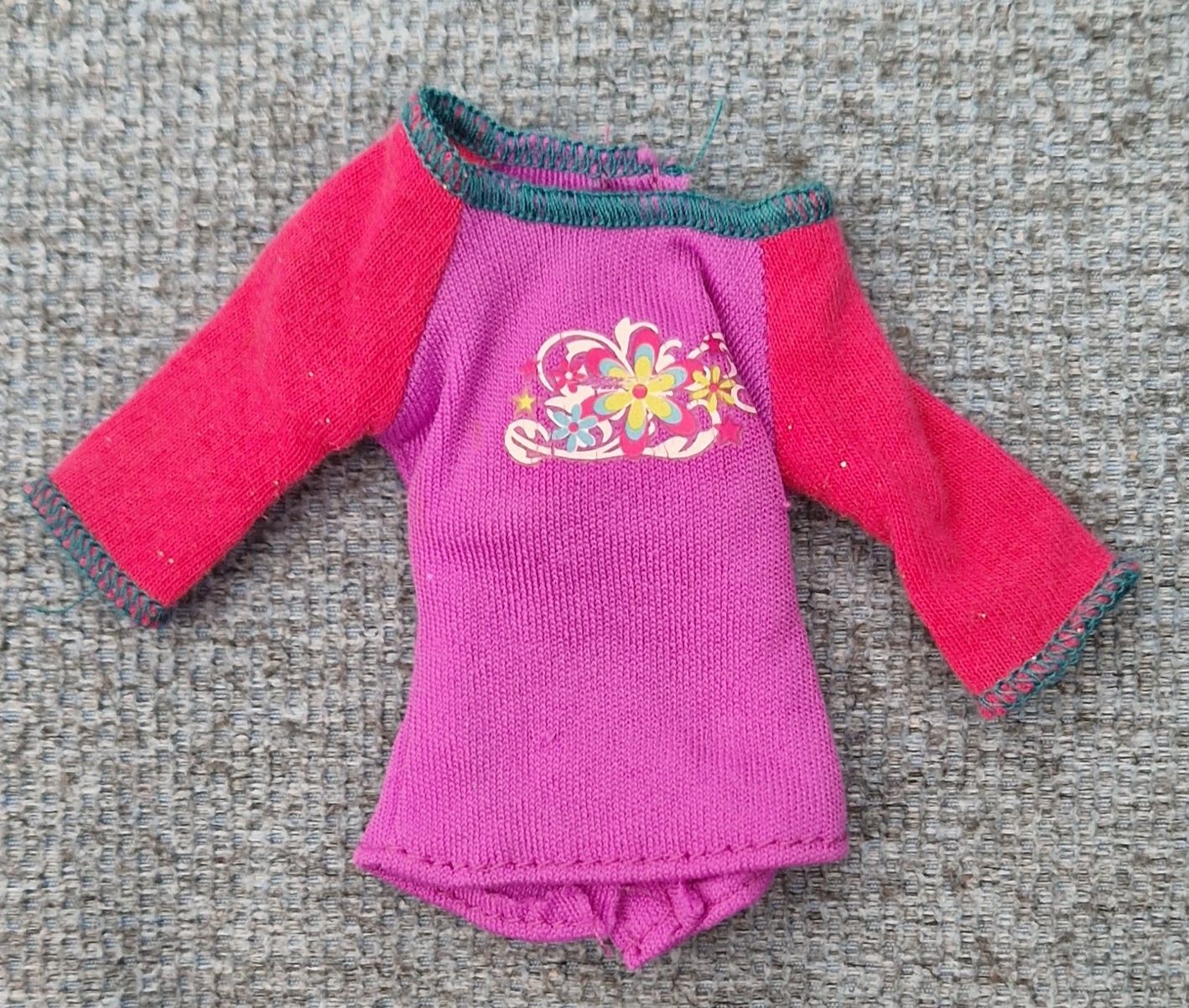 Bambole: pull pour skipper (enfant Barbie) – Usato da Couvet venduto da Pioune