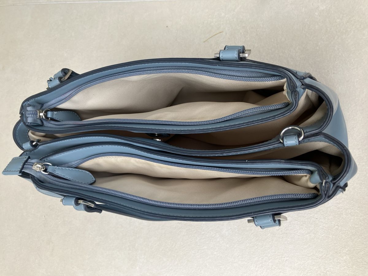 Borse da donna: Hellblaue Kunstleder Handtasche - Aus meiner Dean-Box – Usato da Schleinikon venduto da Blake_7k9t 2