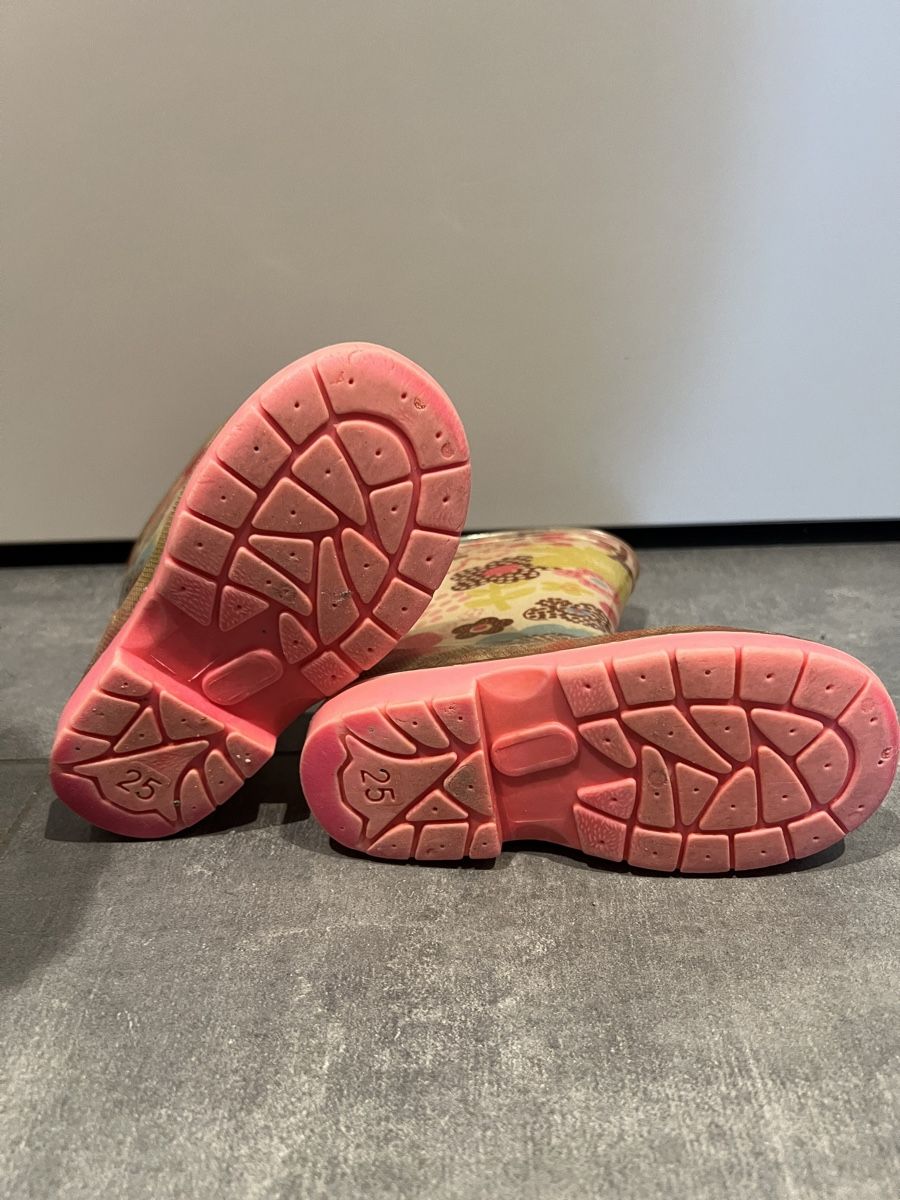 Scarpe per ragazze: Kinder Gummistiefel Gr 25 Mädchen – Usato da Bäch SZ venduto da Art-emisia 1