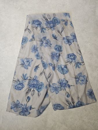 Écharpe imprimé floral bleu clair léger pour femme