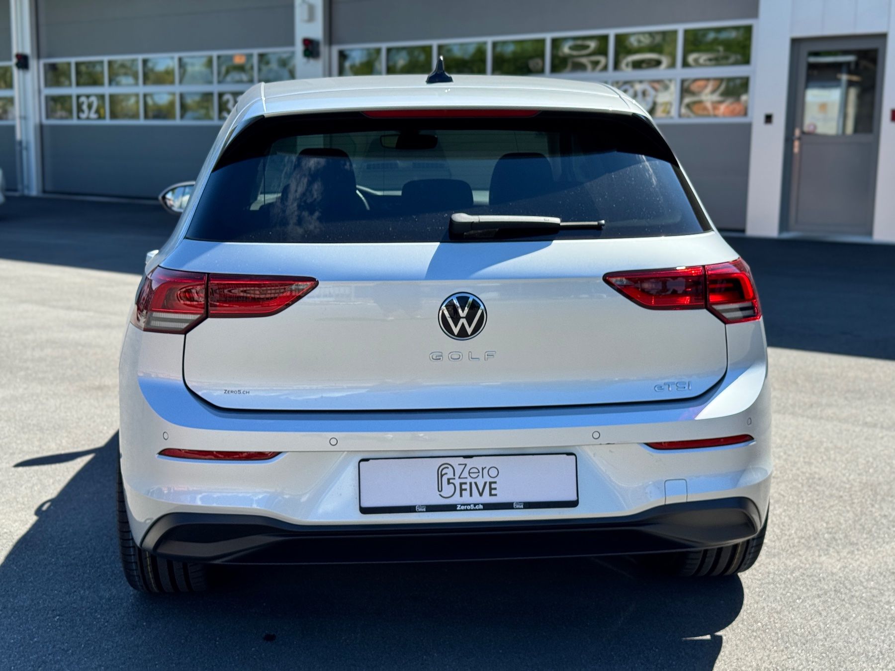 VW Automobili: VW Golf 8 1.5 eTSI – Nuovo (secondo la descrizione) da Schaffhausen venduto da Z5S 6