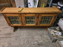 Altes Möbel Schrank Buntglas Türen Vintage