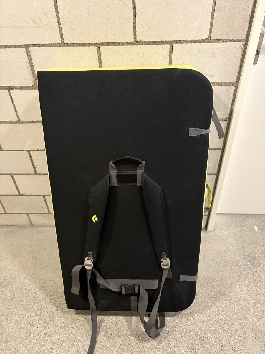 Black Diamond Tappetini fitness: Black Diamond Impact Crashpad Boulderpad gut erhalten – Usato da Rütihof venduto da galvaniker 1