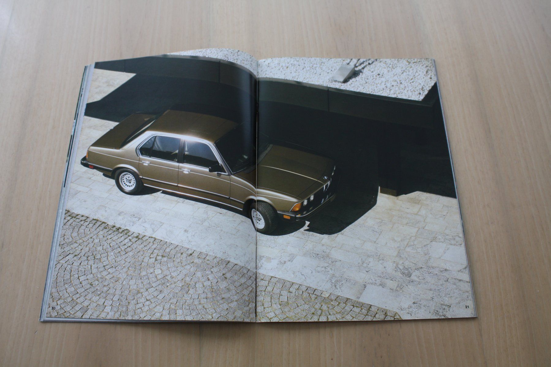BMW Documenti: BMW 733i USA-Prospekt 1984 – Usato da Wikon venduto da erwin400 4