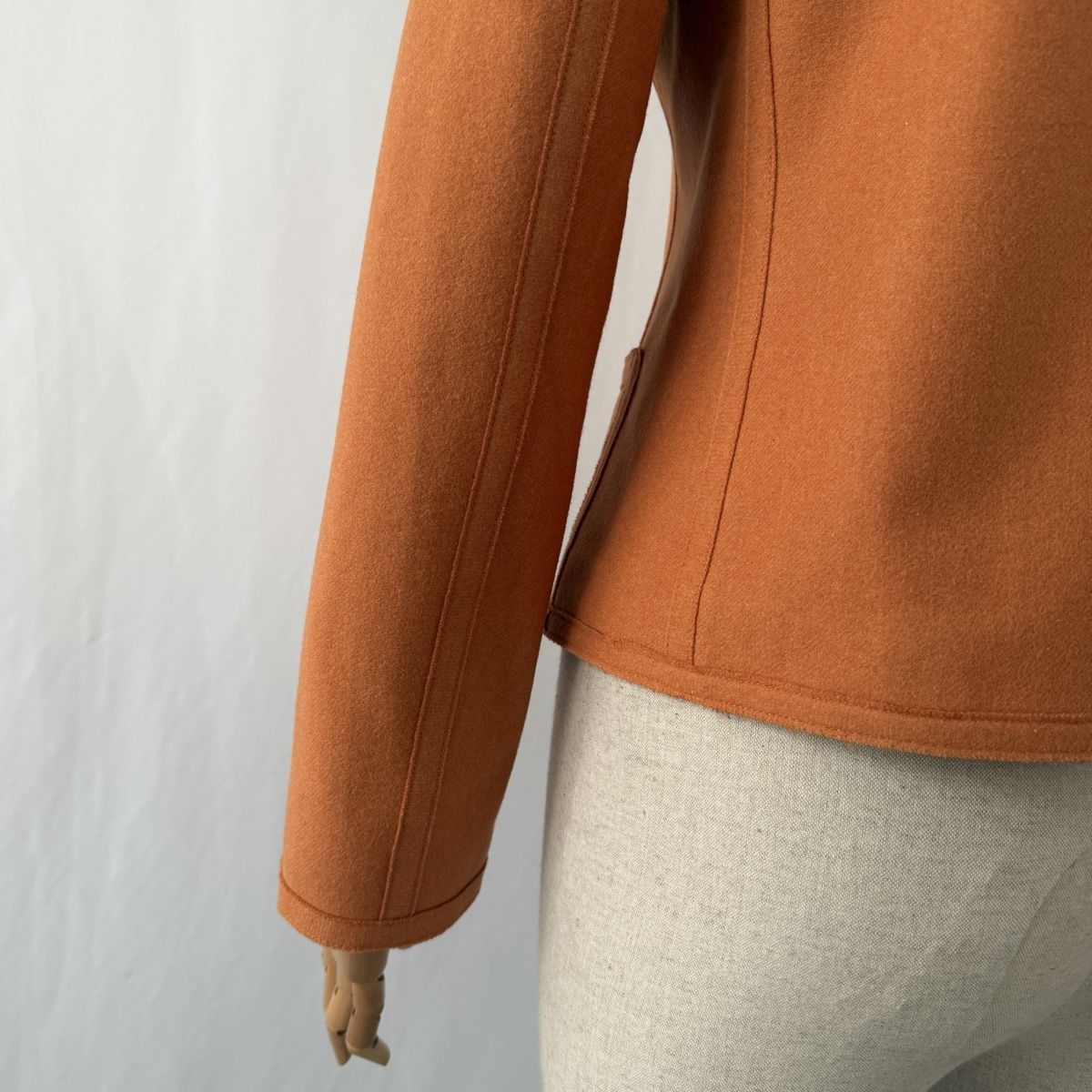 Akris Giacche: AKRIS Wool/Angora Blazer – Nuovo (secondo la descrizione) da Freienbach venduto da Avviivva_Shop 6