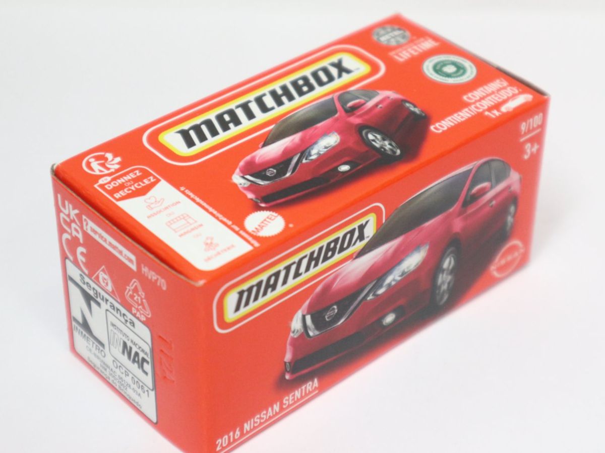 Matchbox Modellini d'auto: Matchbox 2016 Nissan Sentra – Nuovo e nell'imballaggio originale da Eschenbach SG venduto da Astalavista 1