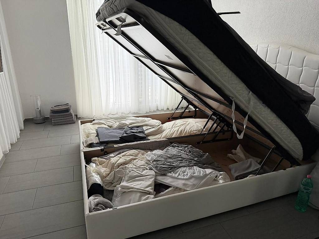 Letti: Bett mit Stauraum 50.- – Usato da Lufingen venduto da Ricardo1991 1