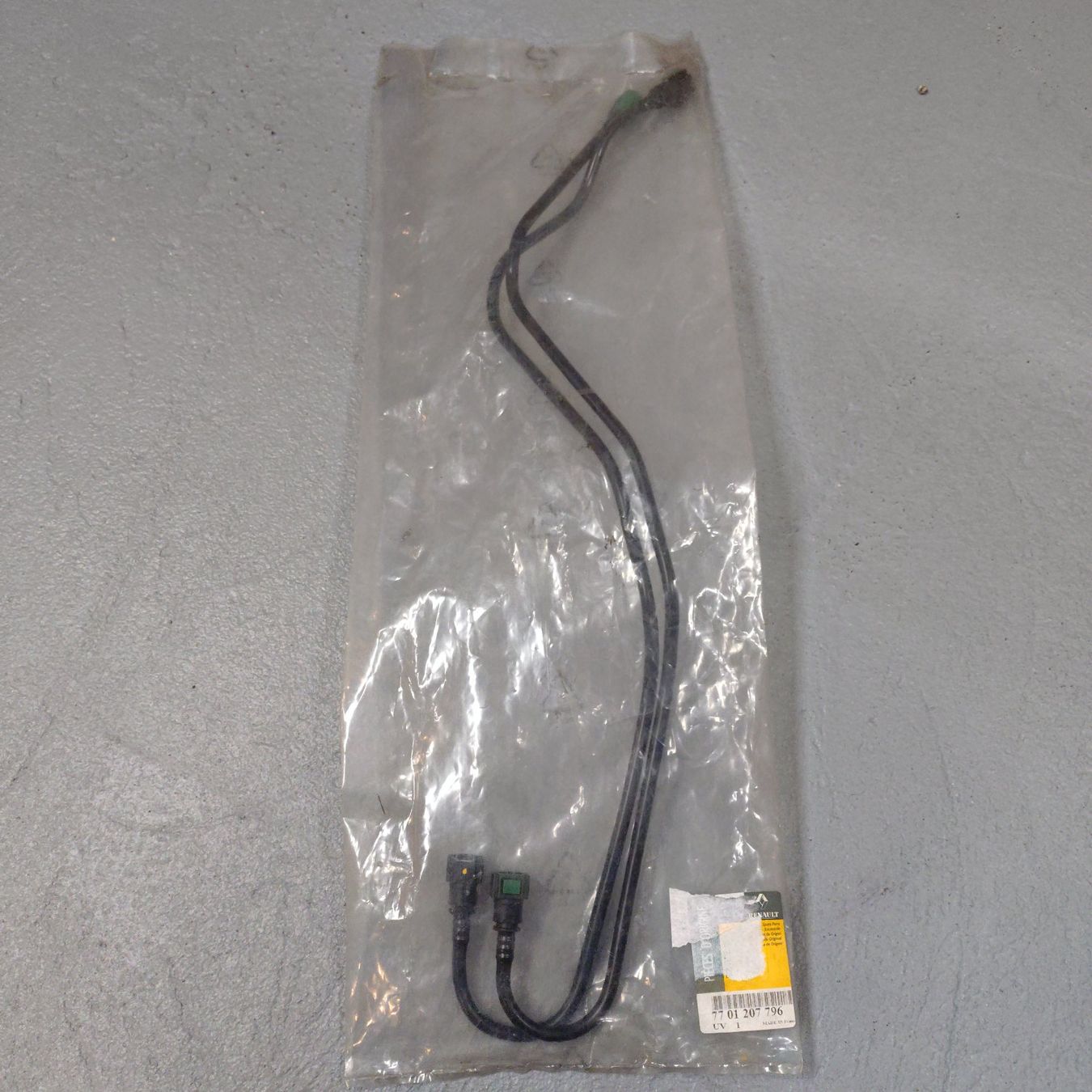 Renault Tutti pezzi di ricambio auto: 7701207796 Renault Original Kraftstoffleitung – Nuovo e nell'imballaggio originale da Diessbach b. Büren venduto da Crocharry