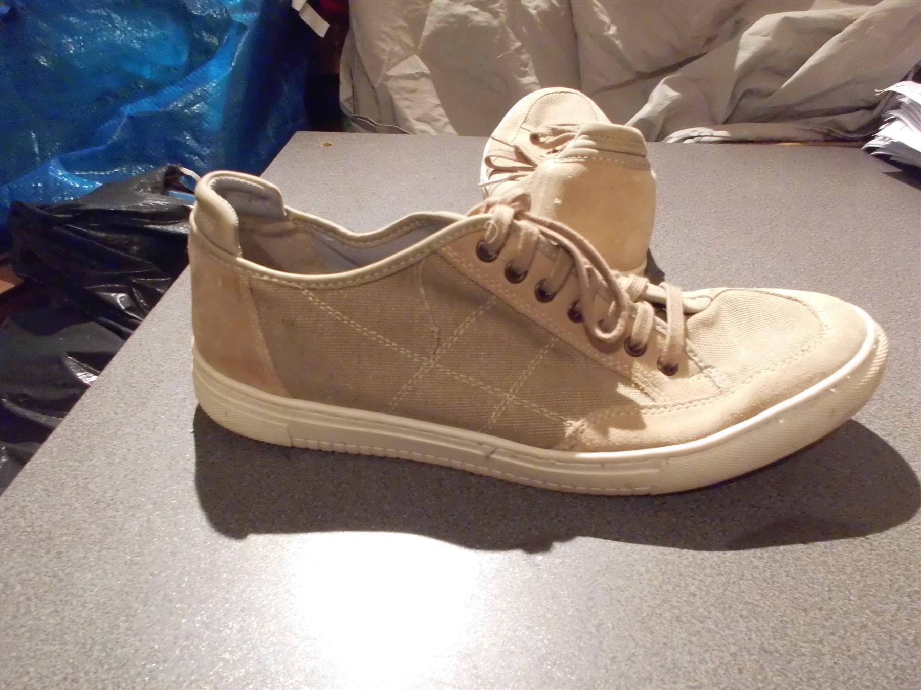 Chaussures hommes: Halbschuhe Grösse 45, Pier one, grau/bei – D'occasion à Zürich par abraxas1291 1